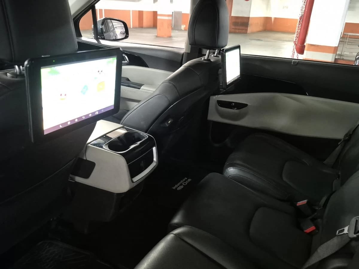 2024 KIA Carnival Ex - Miniatura 8