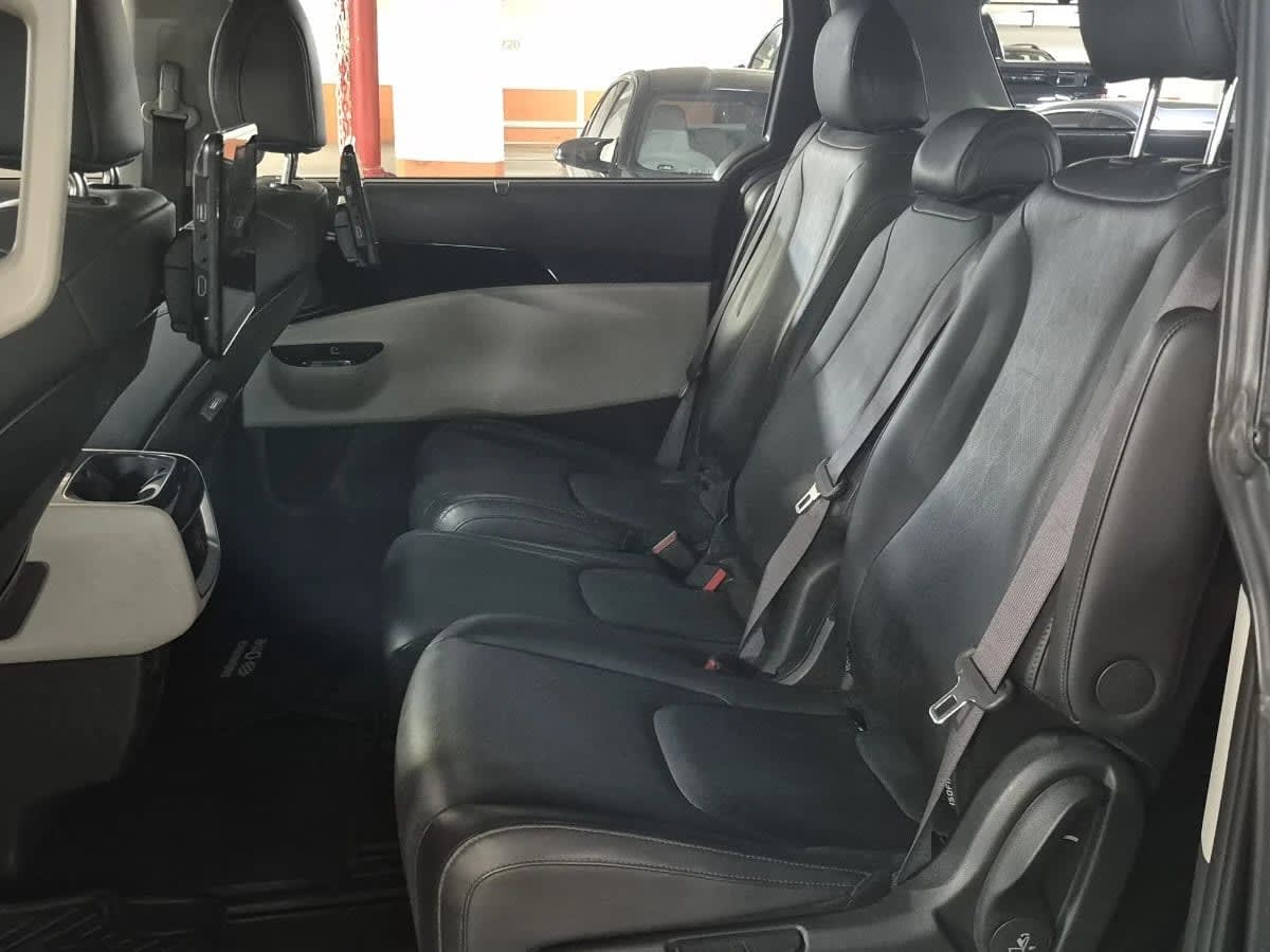 2024 KIA Carnival Ex - Miniatura 10