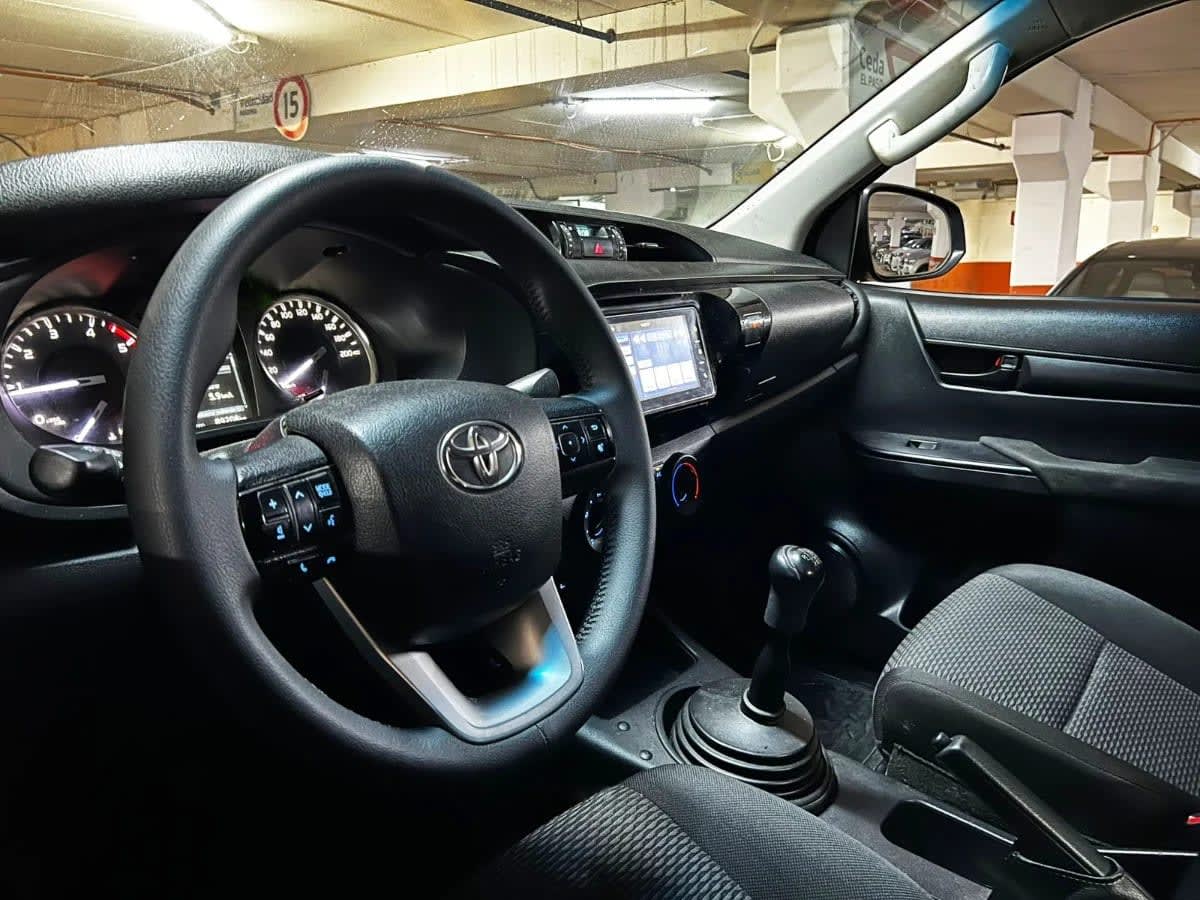 2022 Toyota Hilux Dx - Miniatura 8