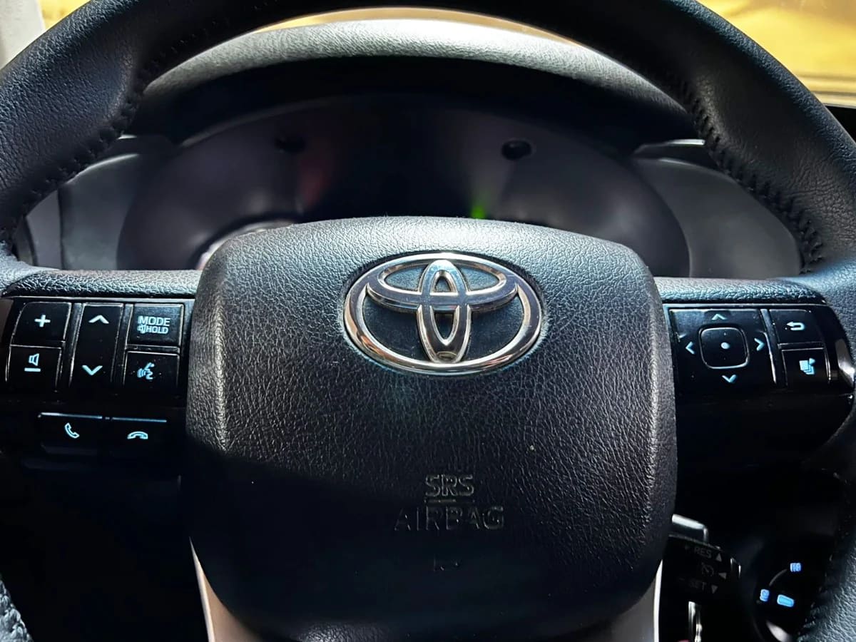 2022 Toyota Hilux Dx - Miniatura 10