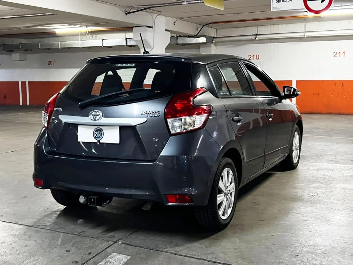 2015 Toyota Yaris Sport - Miniatura 4