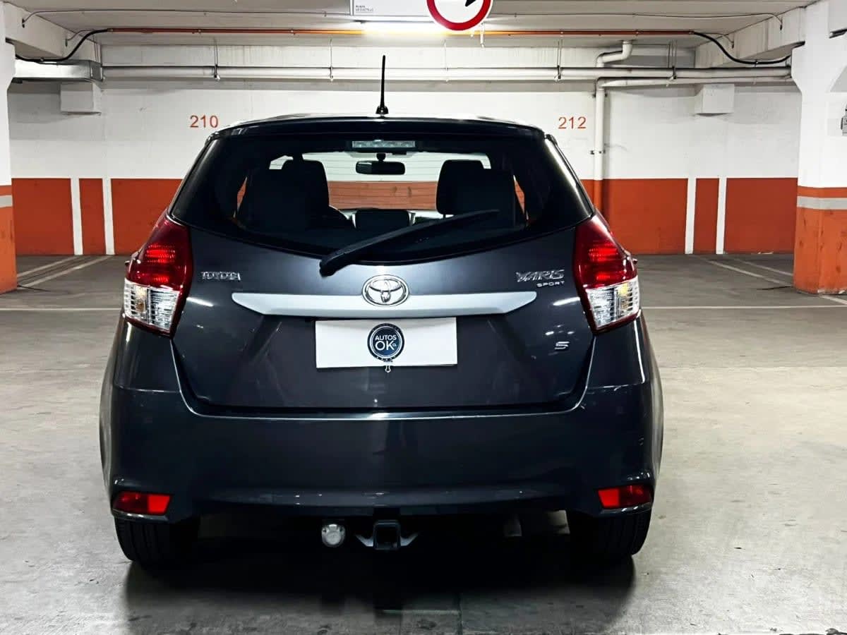 2015 Toyota Yaris Sport - Miniatura 5