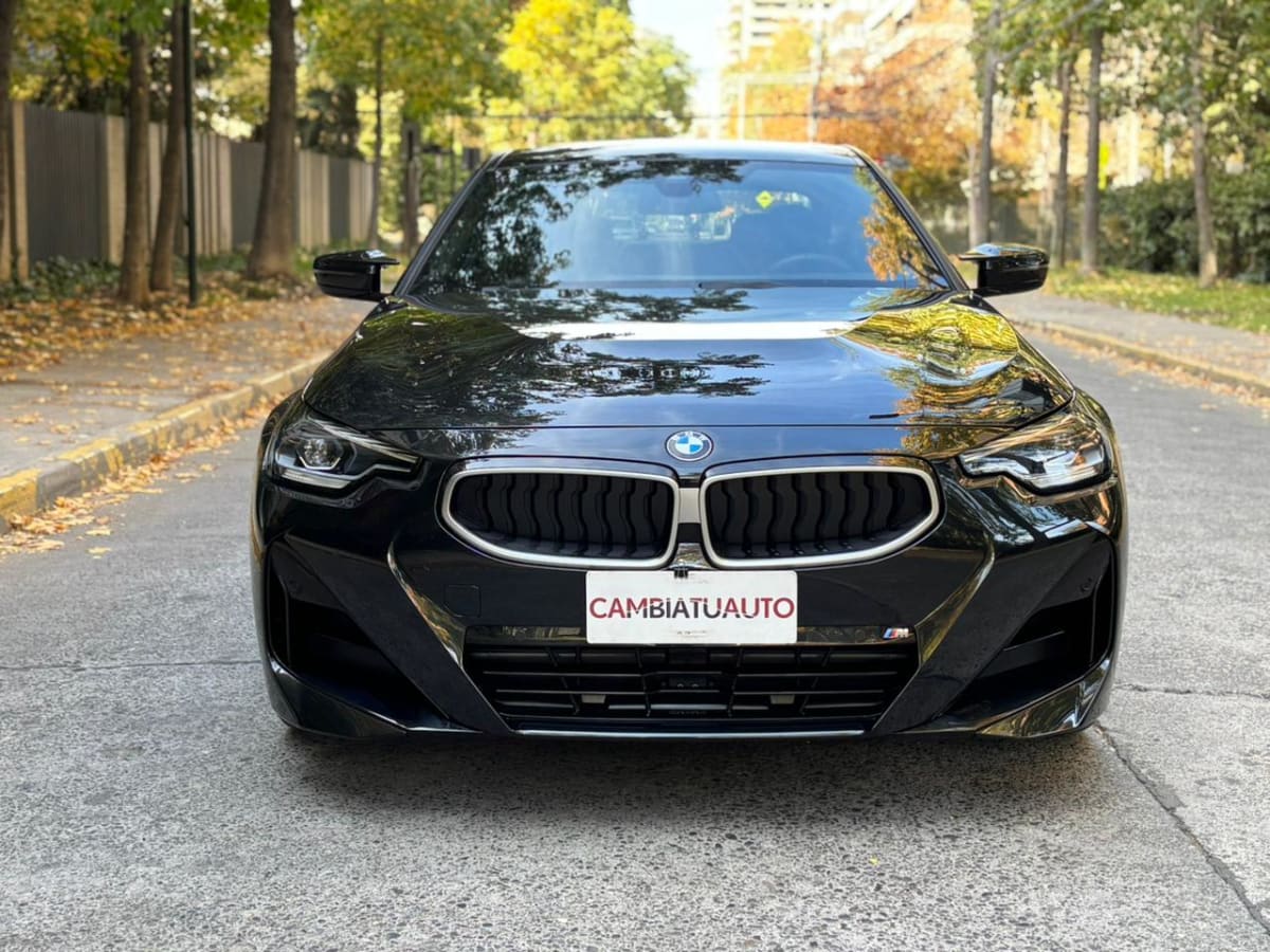 2026 BMW 220i - Miniatura 2