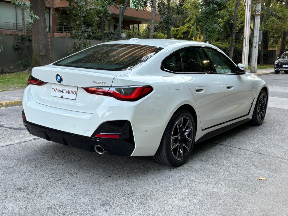 2025 BMW 420i Gran - Miniatura 7