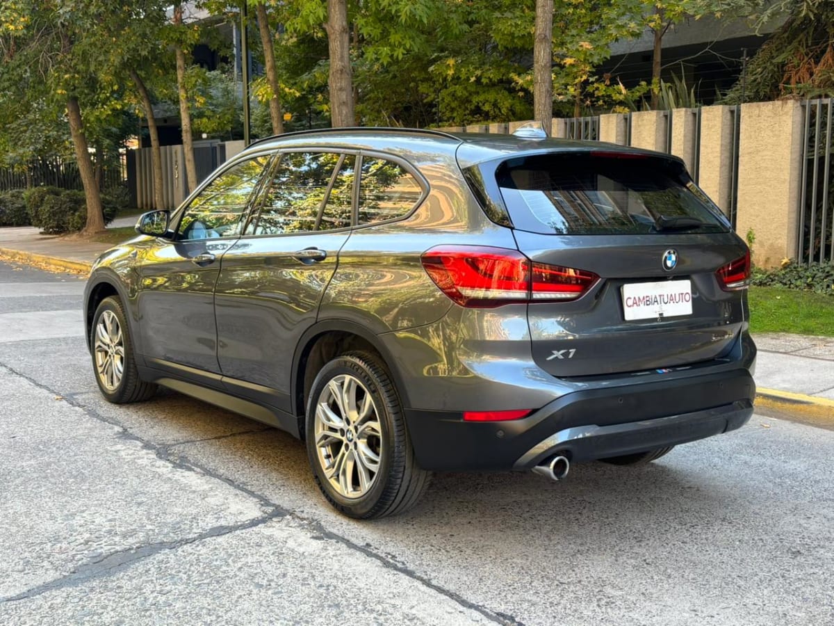 2025 BMW 420i Gran - Miniatura 4
