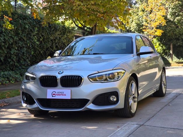 2017 BMW 120I - Miniatura 3