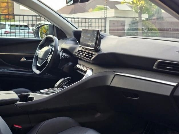 2023 Peugeot 3008 Allure - Miniatura 10