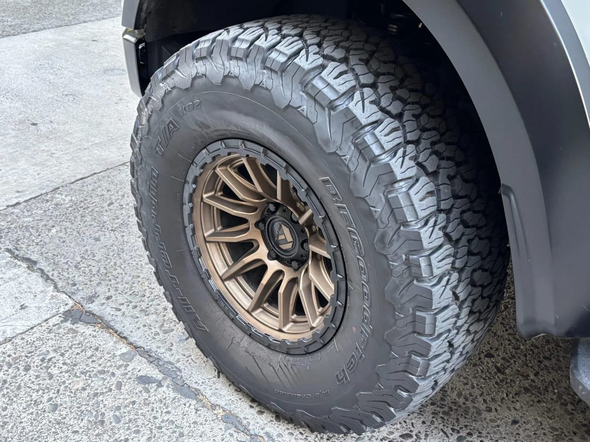 2025 Ford F-150 Raptor - Miniatura 10