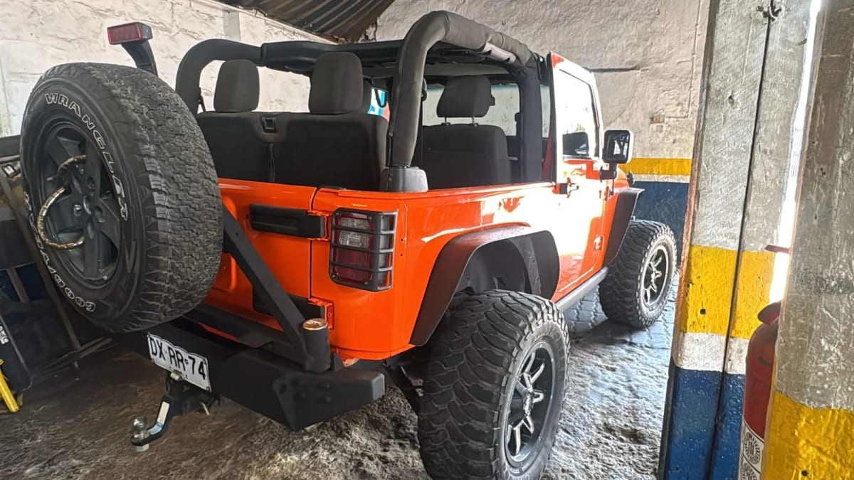 2012 Jeep Wrangler Sport - Miniatura 5