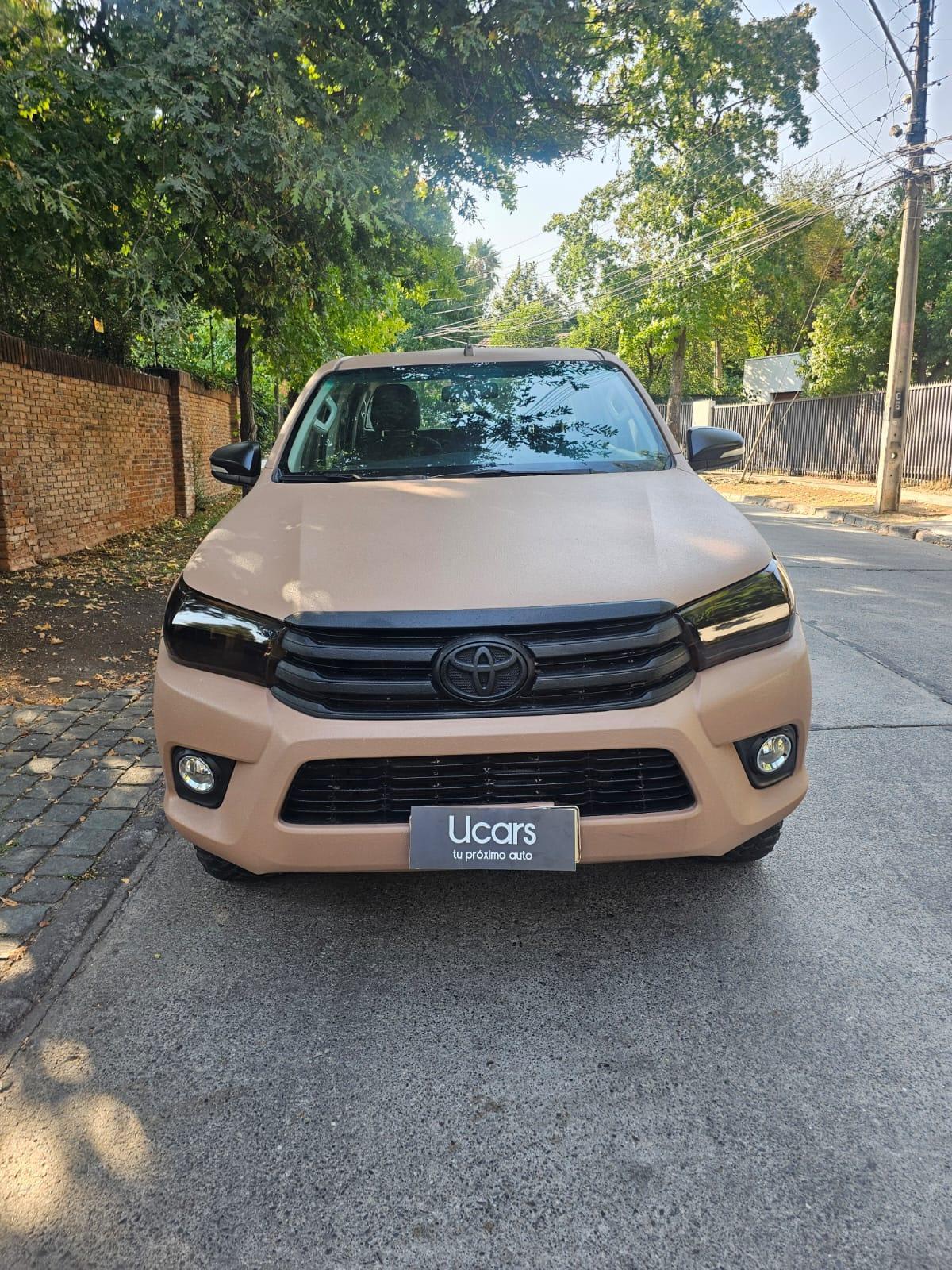 2016 Toyota Hilux Sr - Miniatura 2