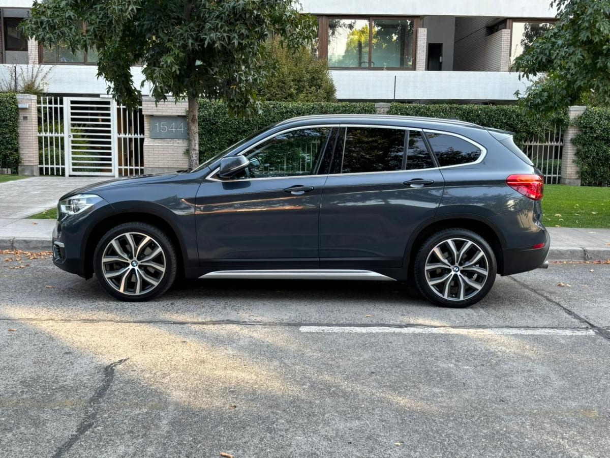 2019 BMW X1 Xdrive - Miniatura 3