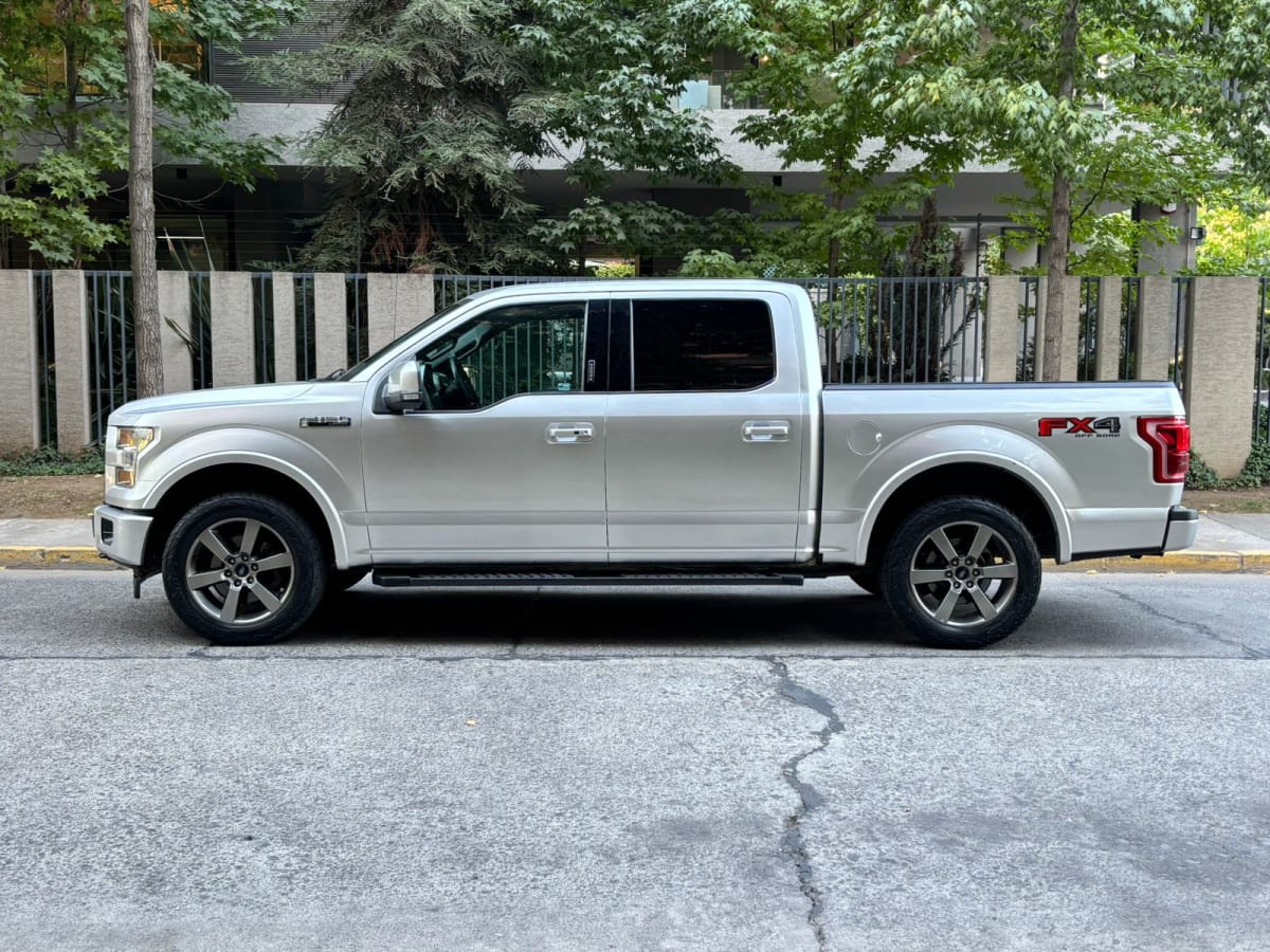 2017 Ford F-150 Lariat - Miniatura 5