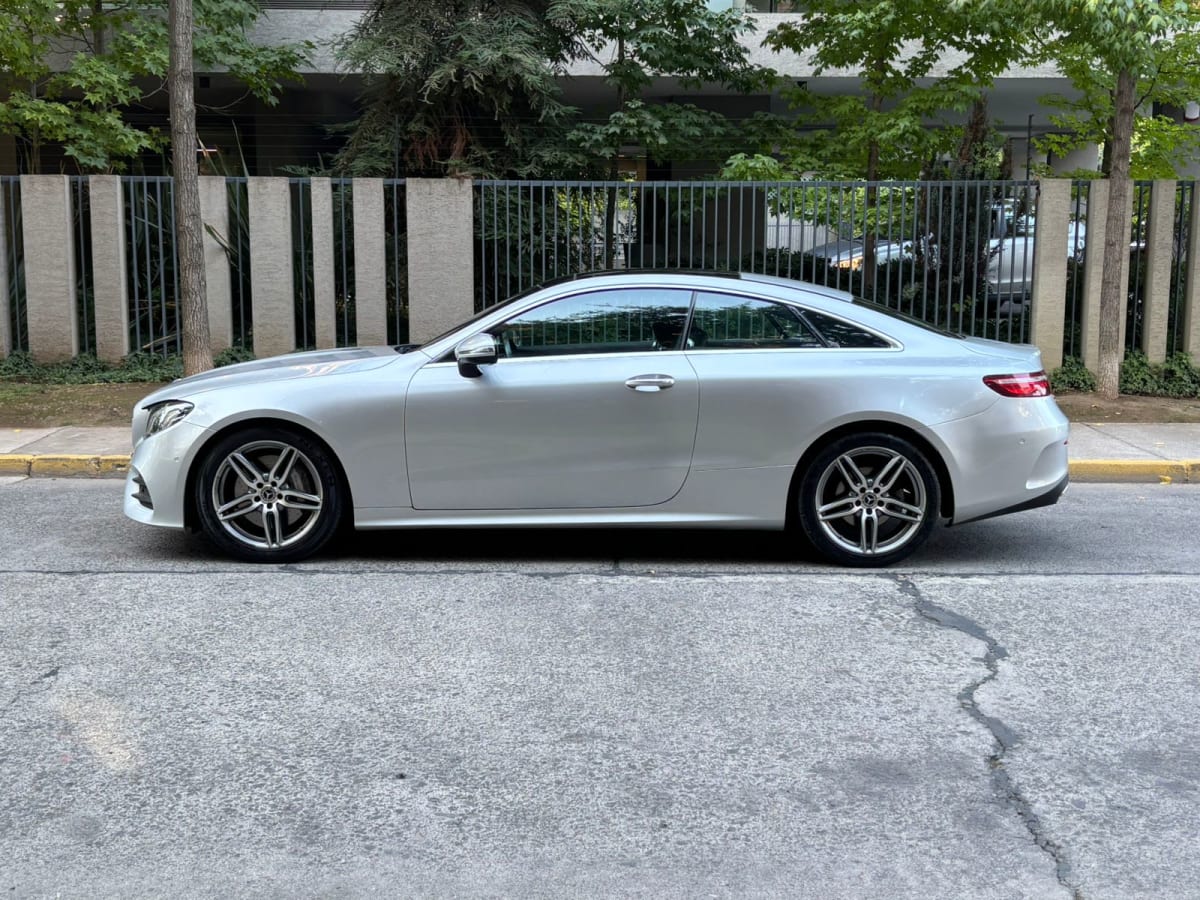2018 Mercedes-Benz E300 Coupé - Miniatura 5