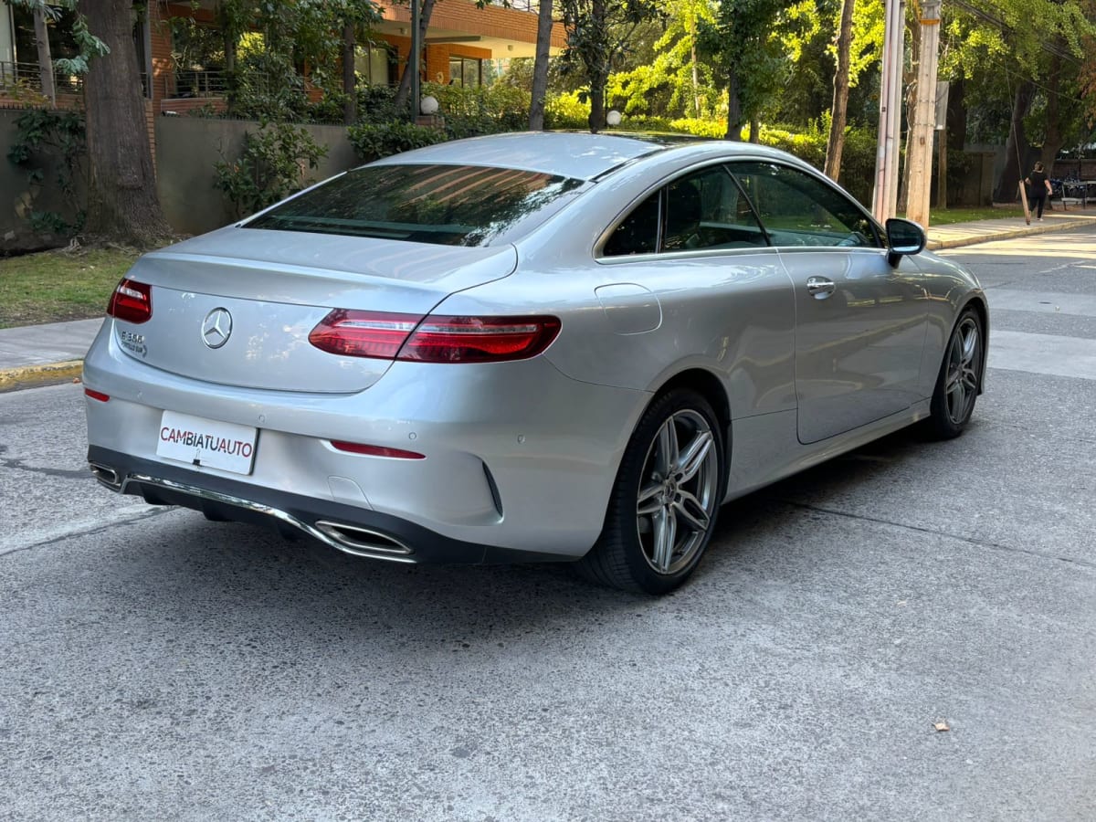 2018 Mercedes-Benz E300 Coupé - Miniatura 8