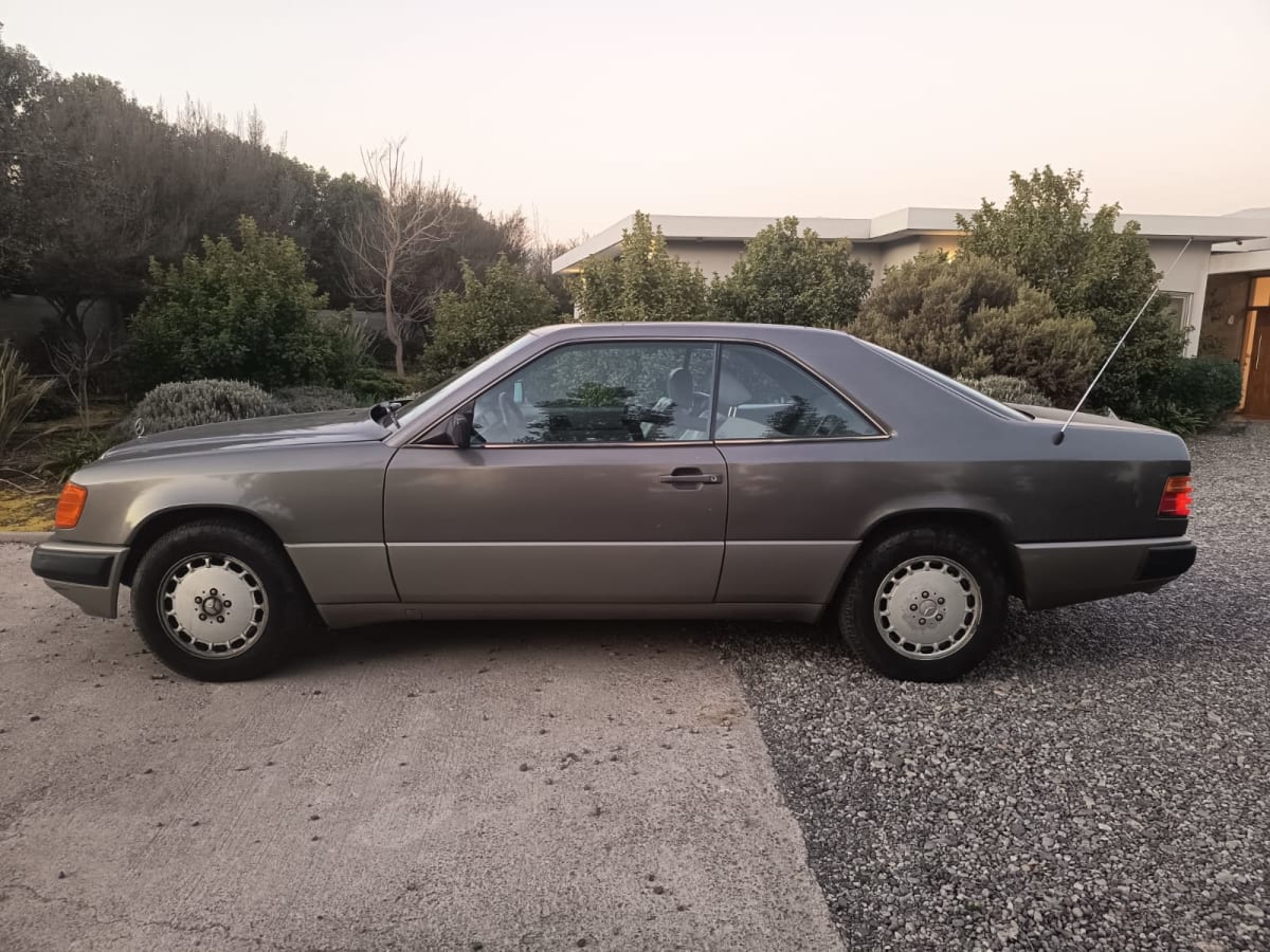 1988 Mercedes-Benz 300 Ce - Miniatura 4