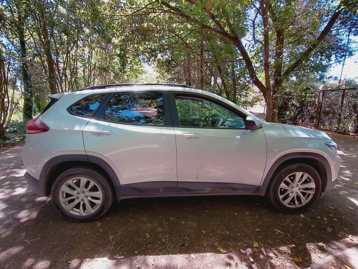 2022 Chevrolet Tracker - Miniatura 8