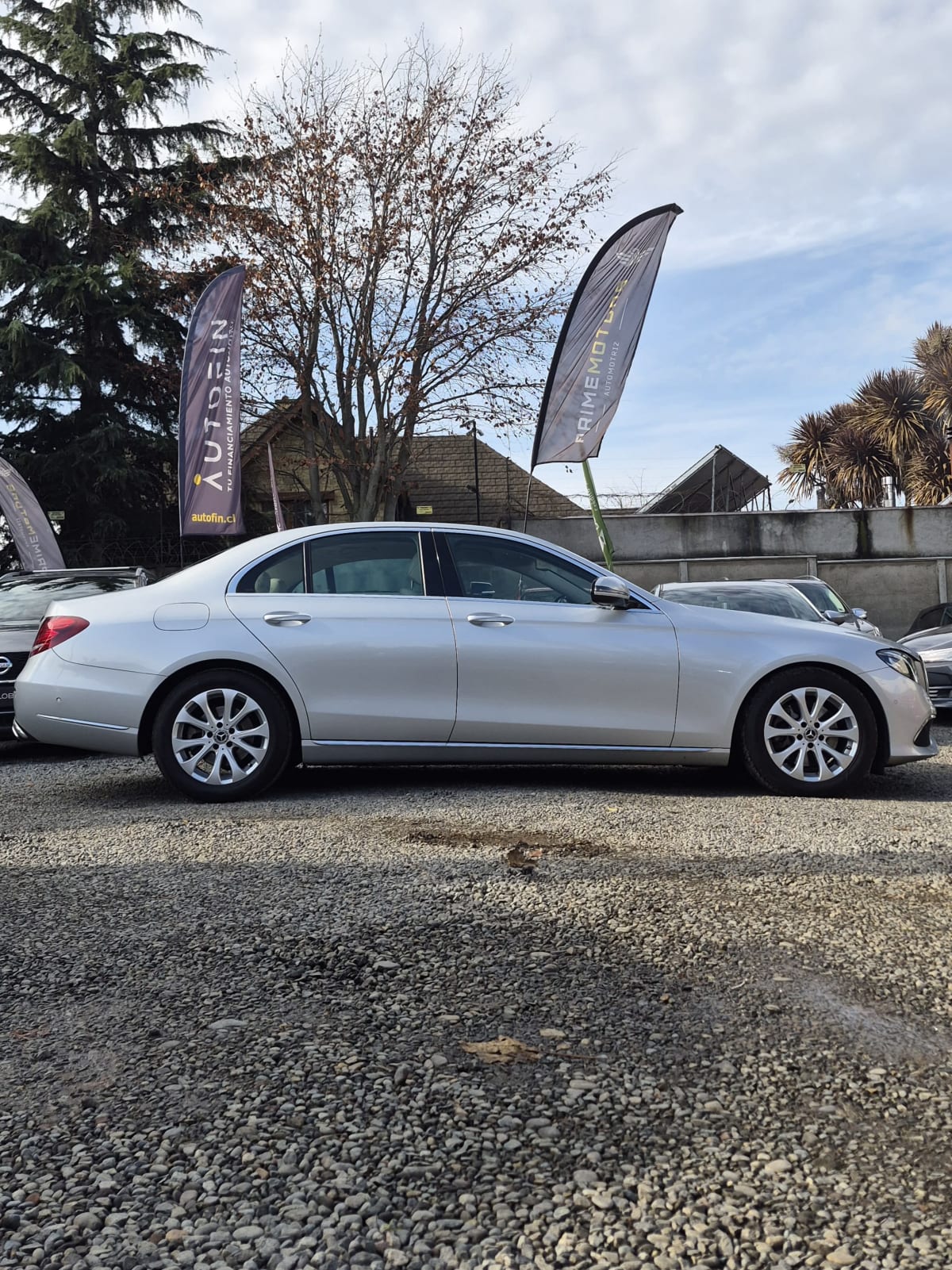 2020 Mercedes-Benz E200 Sedan - Miniatura 7