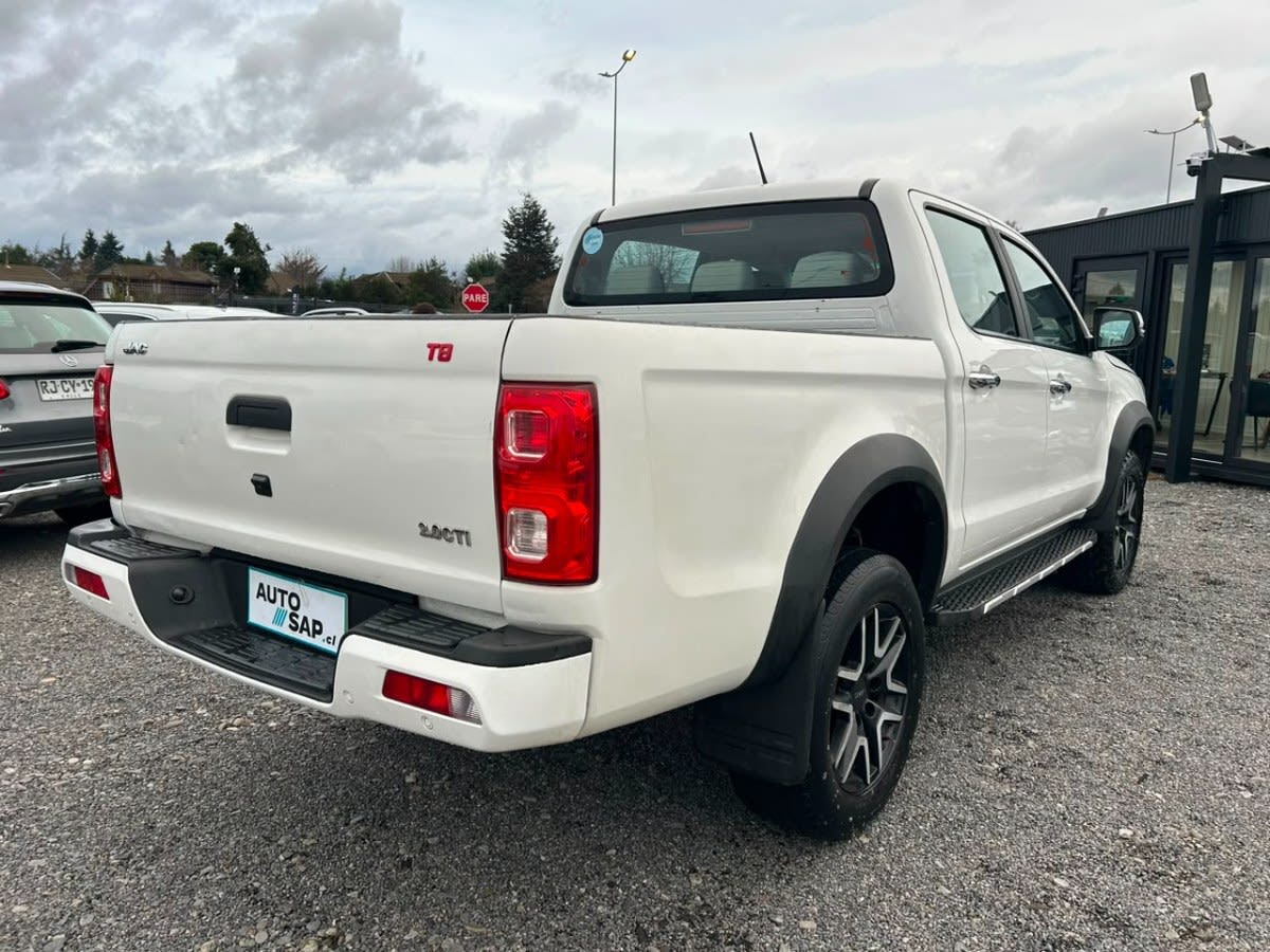 2022 JAC T8 Blanco - Miniatura 5