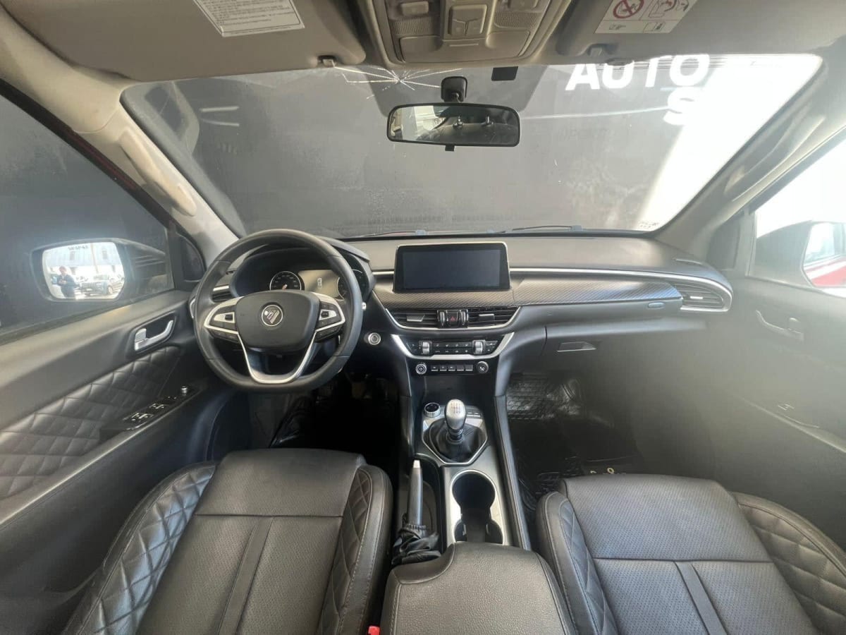 2023 Foton G7 Rojo - Miniatura 5