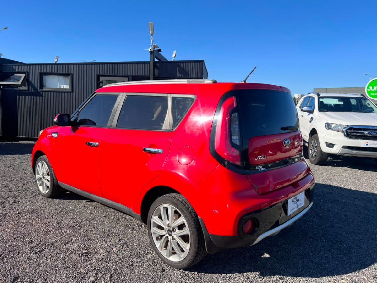 2018 Kia Soul Rojo - Miniatura 6