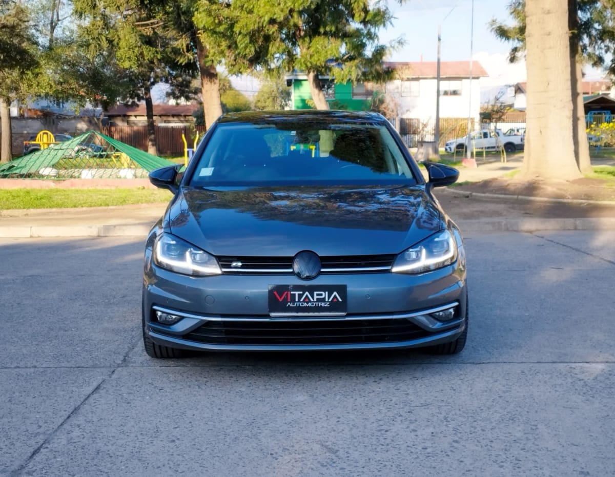 2020 Volkswagen Golf 1.4CC Gris - Imagen 1