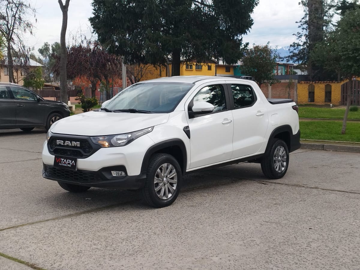 2023 Ram 700 Bighorn BIGHORN Blanco - Miniatura 3