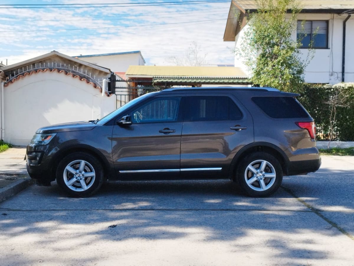 2016 Ford Explorer 3.5CC Café - Miniatura 4
