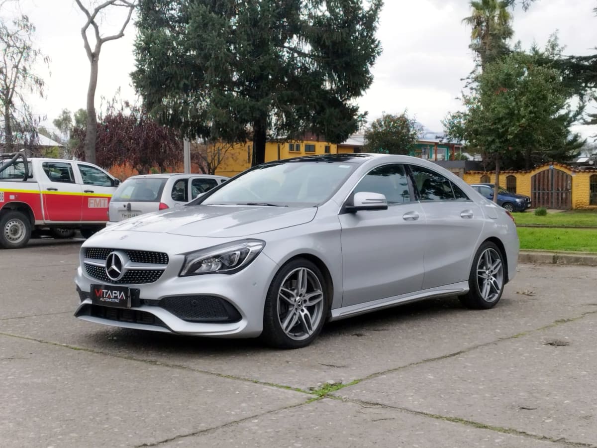 2018 Mercedes-Benz CLA 220d 220D Gris - Miniatura 3