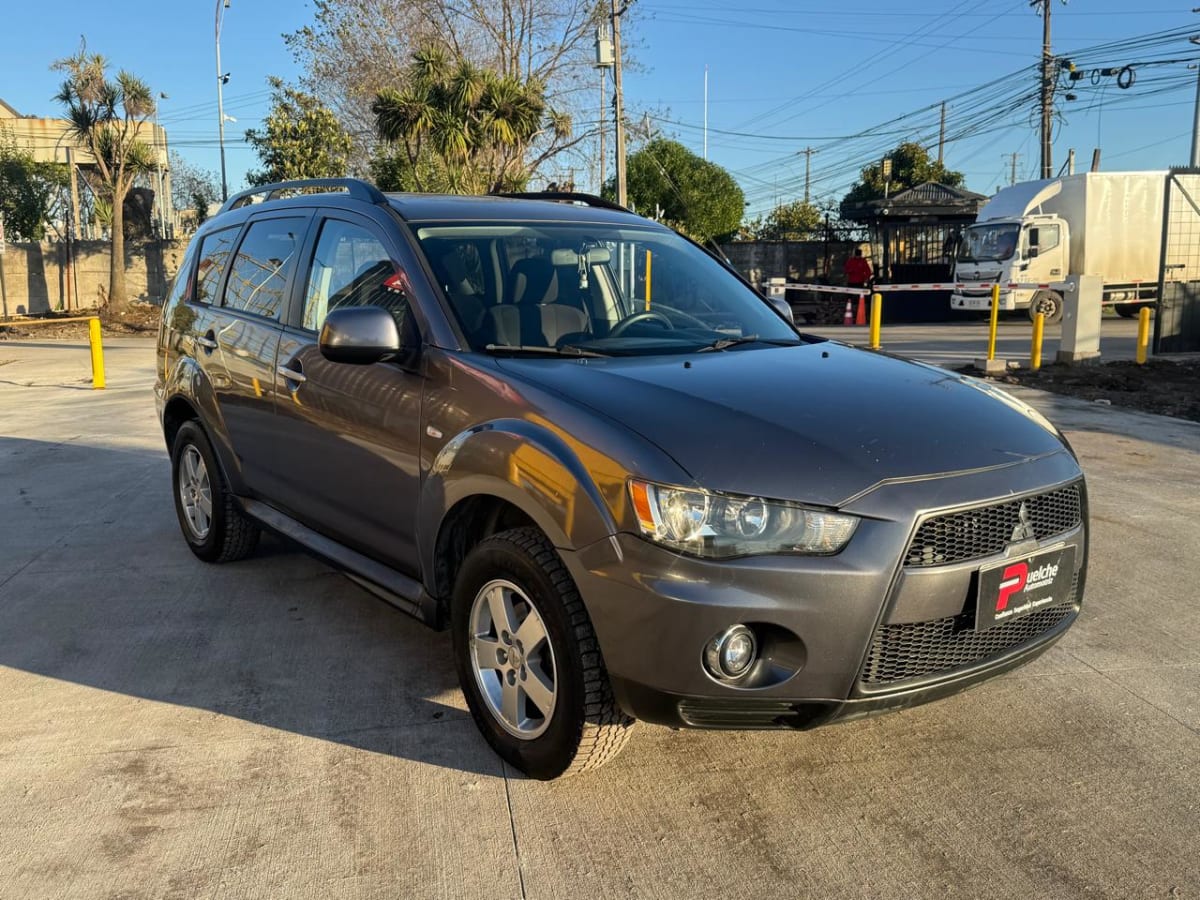 2011 Mitsubishi Outlander Full-Automatico - Imagen 1