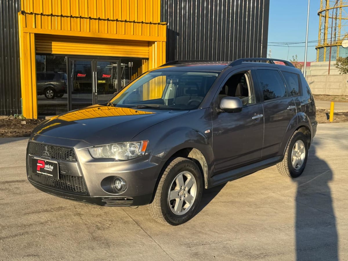 2011 Mitsubishi Outlander Full-Automatico - Miniatura 3