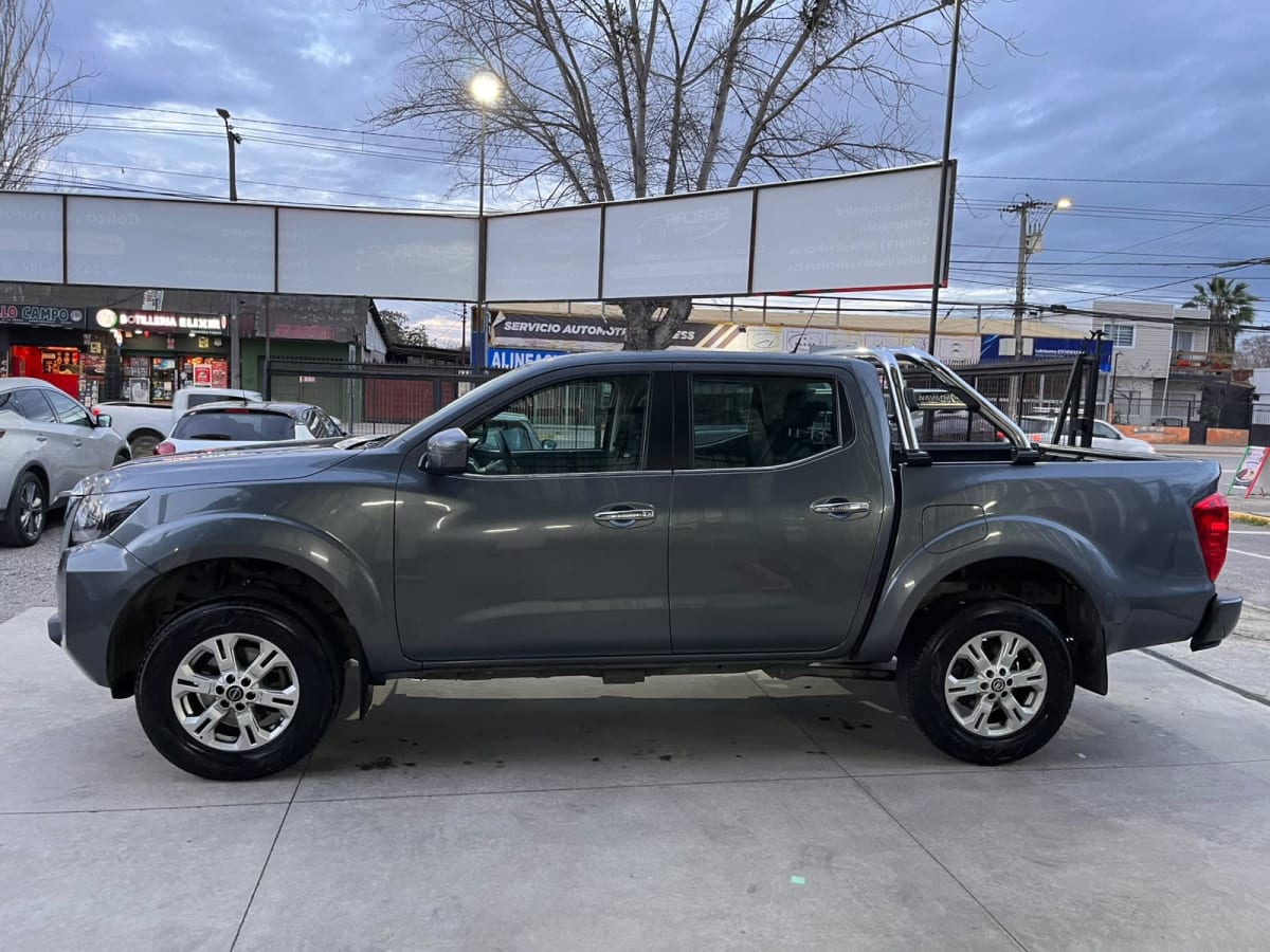 2023 NISSAN NAVARA DC Gris - Miniatura 8