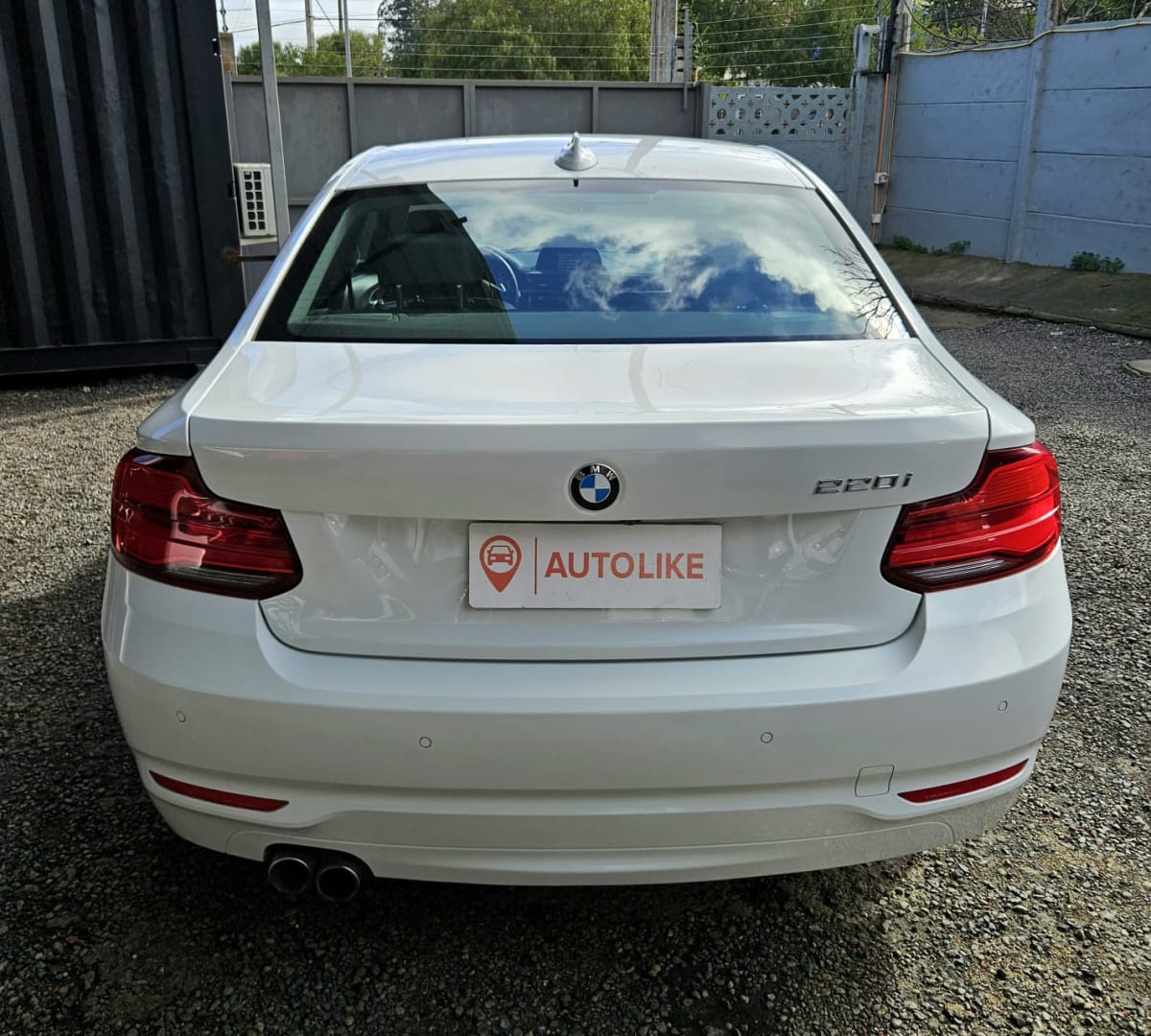 2019 BMW 220i Coupe Blanco - Miniatura 4