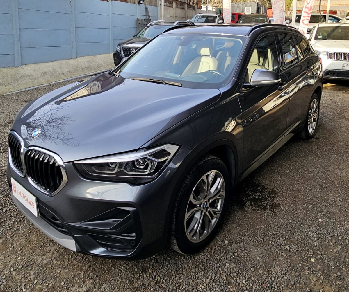 2022 BMW X1 SDrive Gris - Miniatura 2