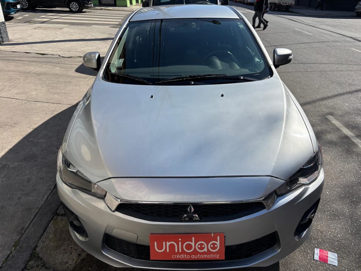 2018 MITSUBISHI LANCER 1.8 AUTOMATICO Plata - Miniatura 2