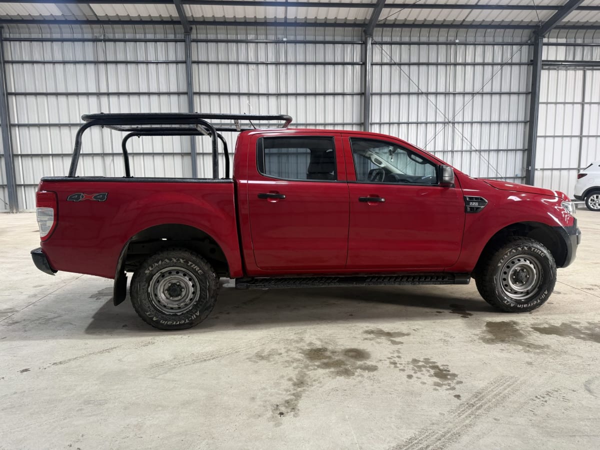 2022 Ford Ranger 4x4 Rojo - Miniatura 5