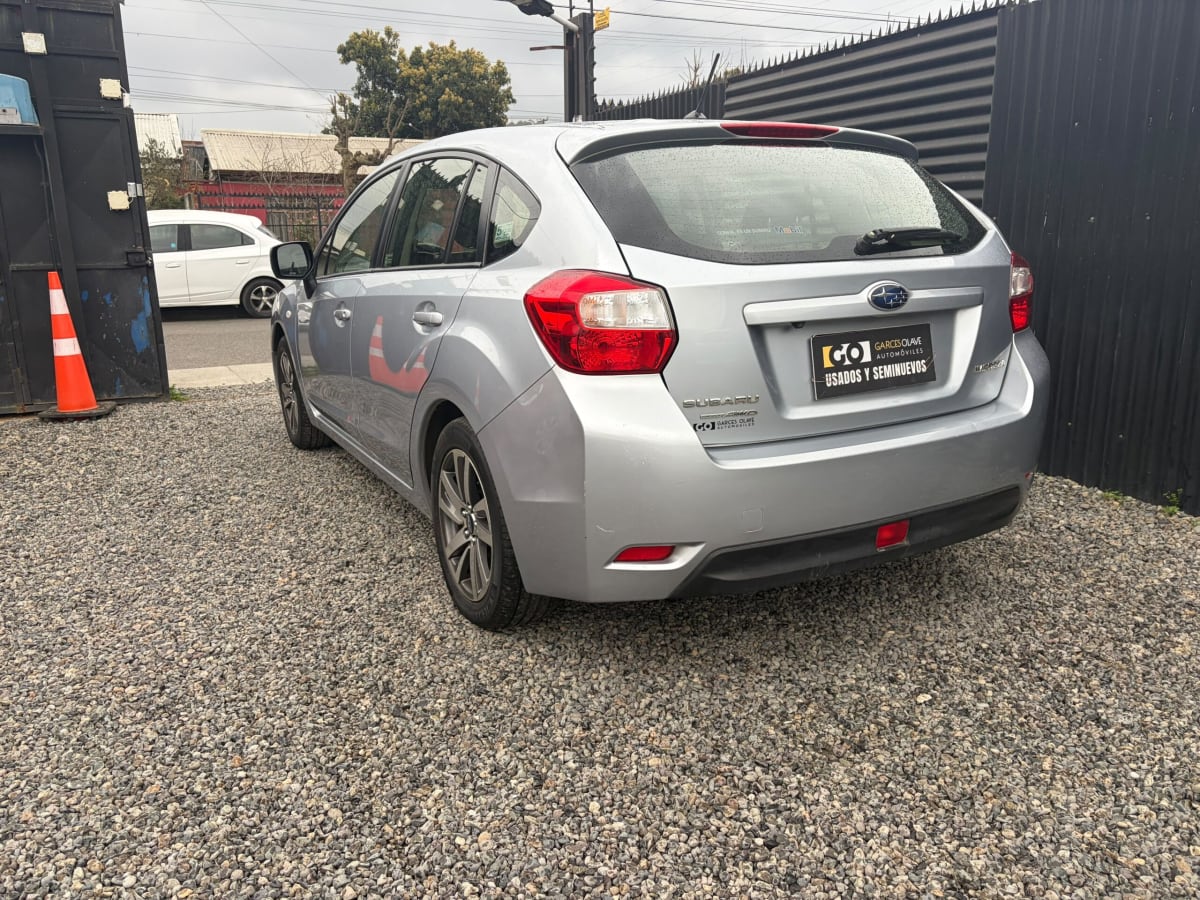 2017 SUBARÚ IMPREZA 2.0 Gris - Miniatura 6