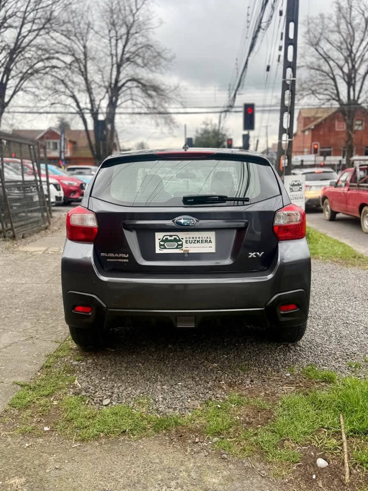 2014 Subaru XV AWD Gris - Miniatura 5