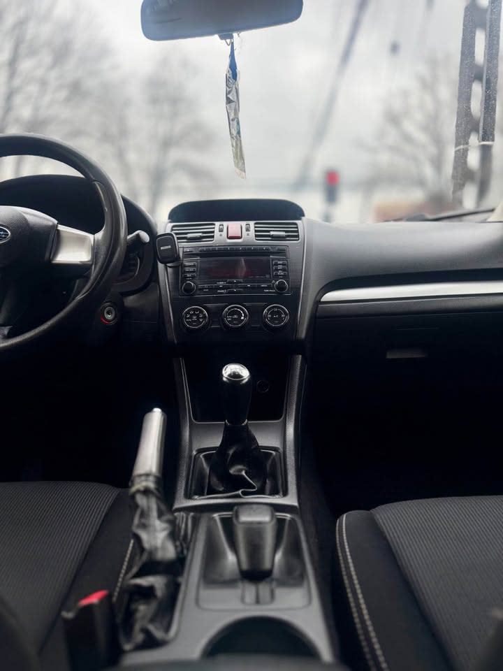 2014 Subaru XV AWD Gris - Miniatura 7