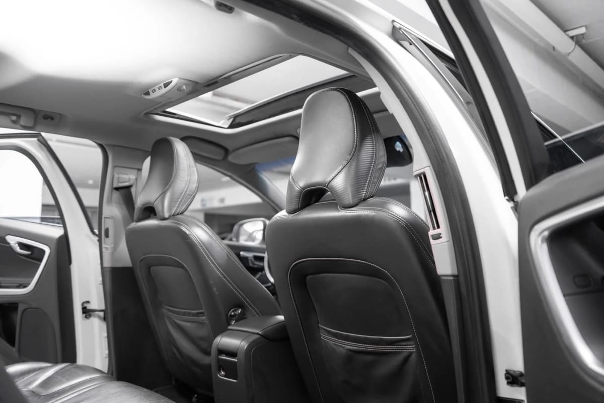 2012 Volvo V60 3.0 Blanco - Miniatura 4