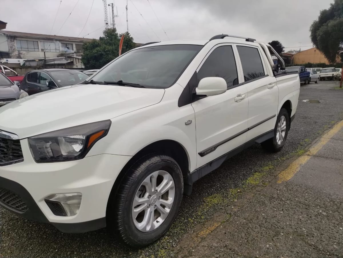 2017 SsangYong Actyon Sports 2.2 Blanco - Miniatura 7