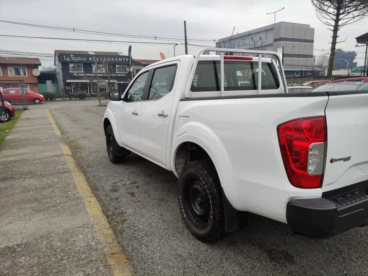 2022 Nissan Navara 2.3D Blanco - Miniatura 6