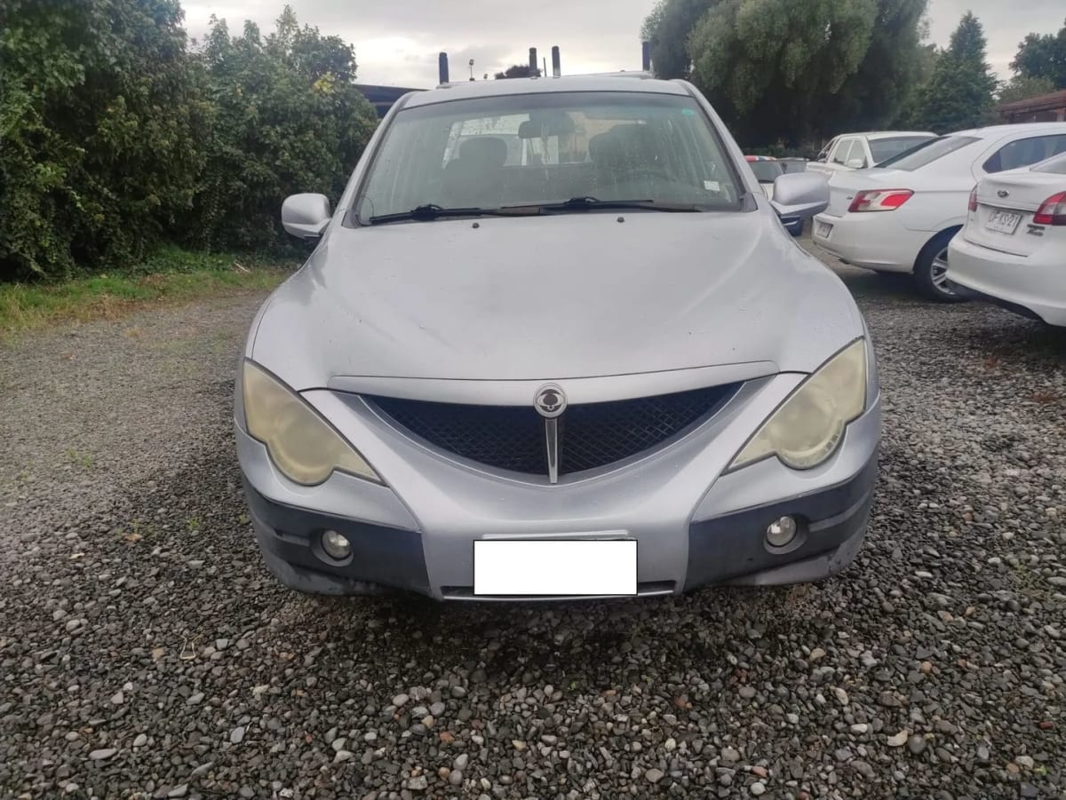2008 SsangYong ACTYON SPORT 2.0 Plata - Imagen 1
