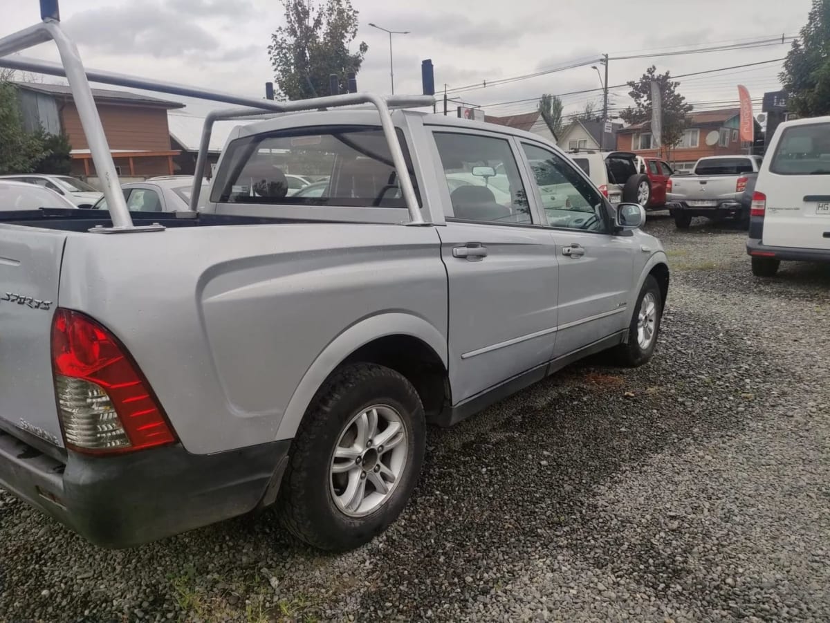 2008 SsangYong ACTYON SPORT 2.0 Plata - Miniatura 6