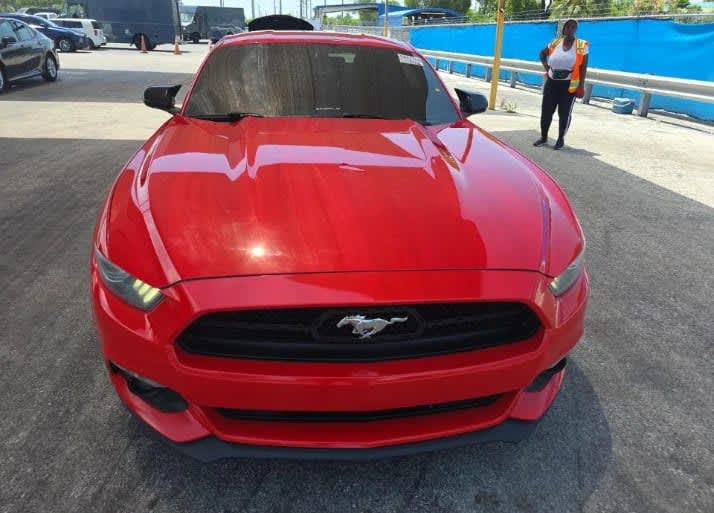 2015 Ford Mustang EcoBoost Negro - Miniatura 2