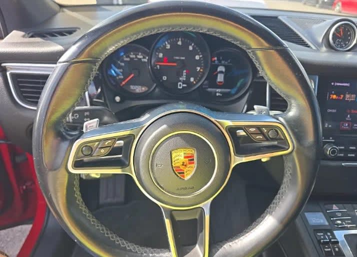 2018 Porsche Macan Negro - Miniatura 7