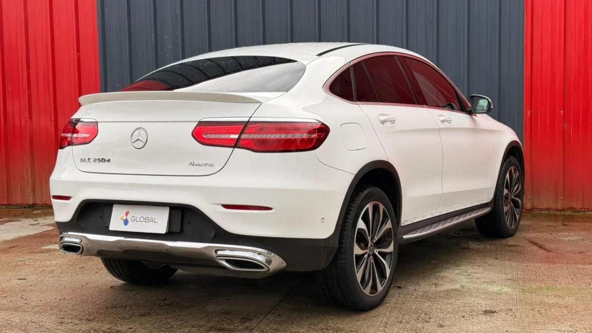 2019 Mercedes Benz GLC 250D - Miniatura 8