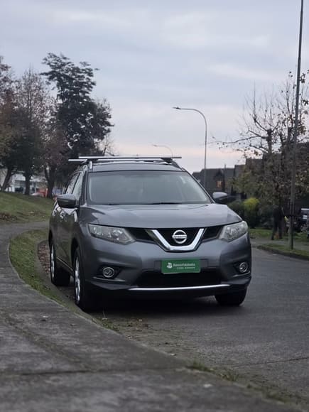 2015 Nissan X-Trail Advance Gris - Miniatura 8