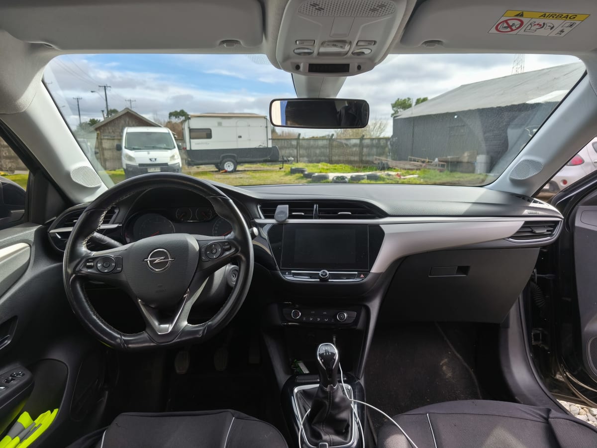 2022 Opel New Corsa Negro - Miniatura 9