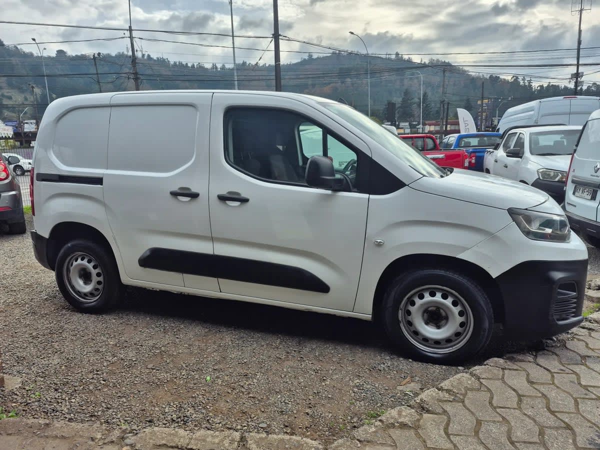 2021 Citroën Berlingo 1.6 Blanco - Miniatura 2