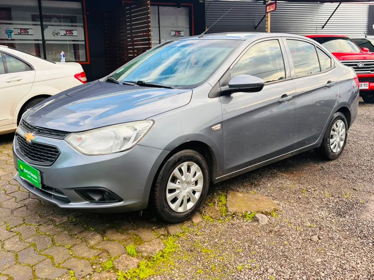 2020 Chevrolet Sail 1.5 Gris - Imagen 1